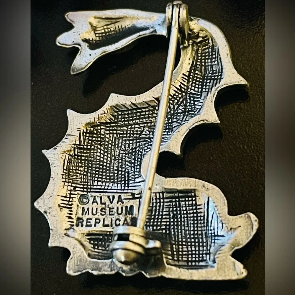 Vintage Alva Museum Replicas-Nordic Silver Dolphin Brooch. - Picture 4 of 6